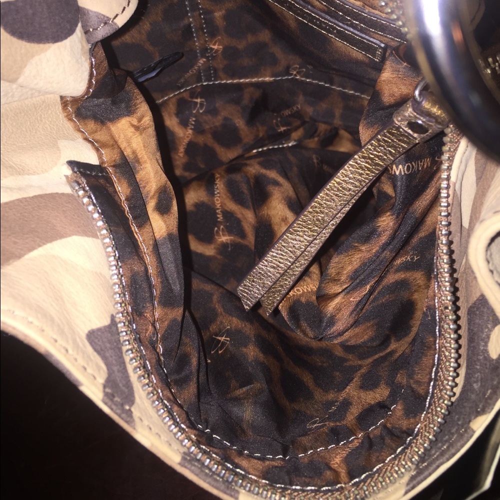 NWT B Makowsky Tan Camouflage Hobo - Picture 2 of 7